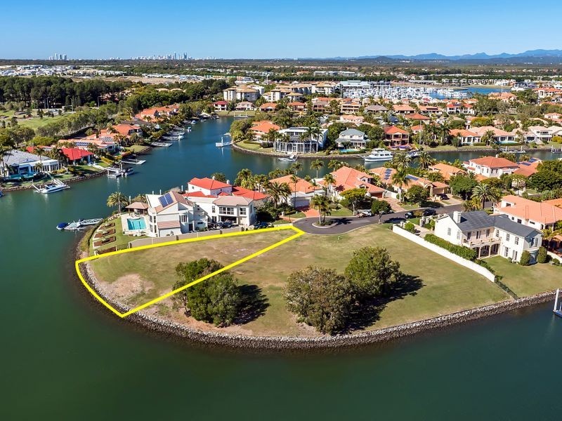 1112 Beechwood Drive, Hope Island QLD 4212