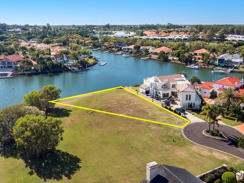 1112 Beechwood Drive, Hope Island QLD 4212