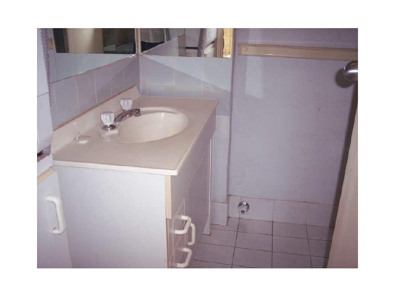 2/16 ABALONE AVENUE, Paradise Point QLD 4216