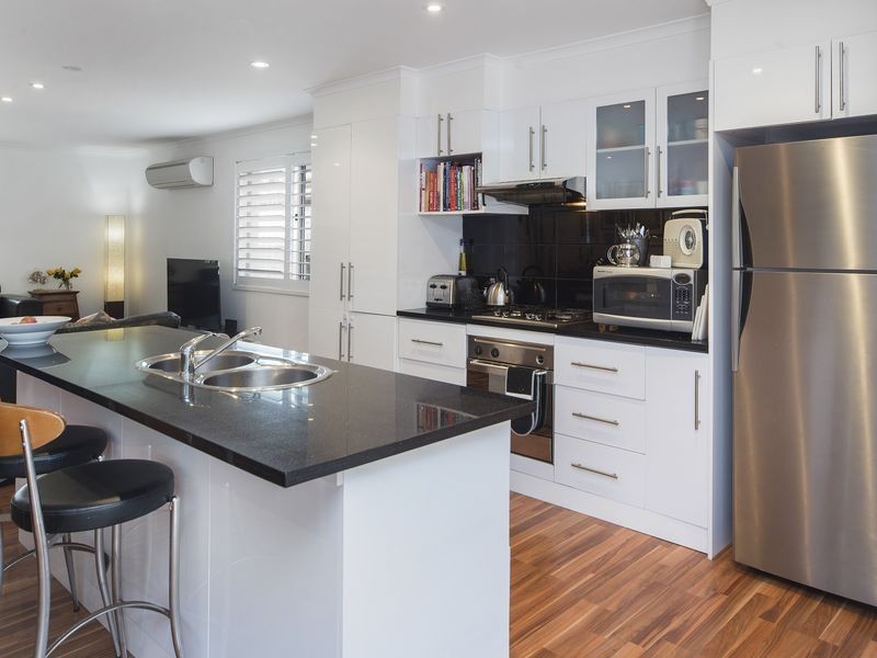 14 Jacaranda Avenue, Hollywell QLD 4216