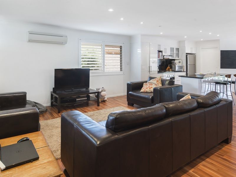 14 Jacaranda Avenue, Hollywell QLD 4216