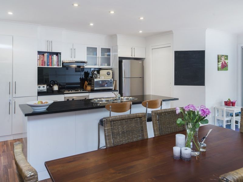 14 Jacaranda Avenue, Hollywell QLD 4216