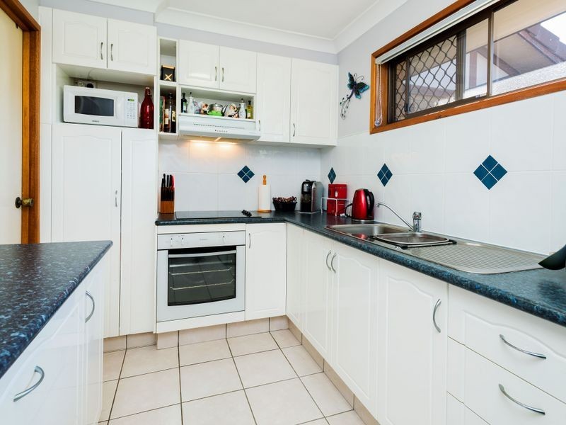 1/112 Oxley Drive, Paradise Point QLD 4216