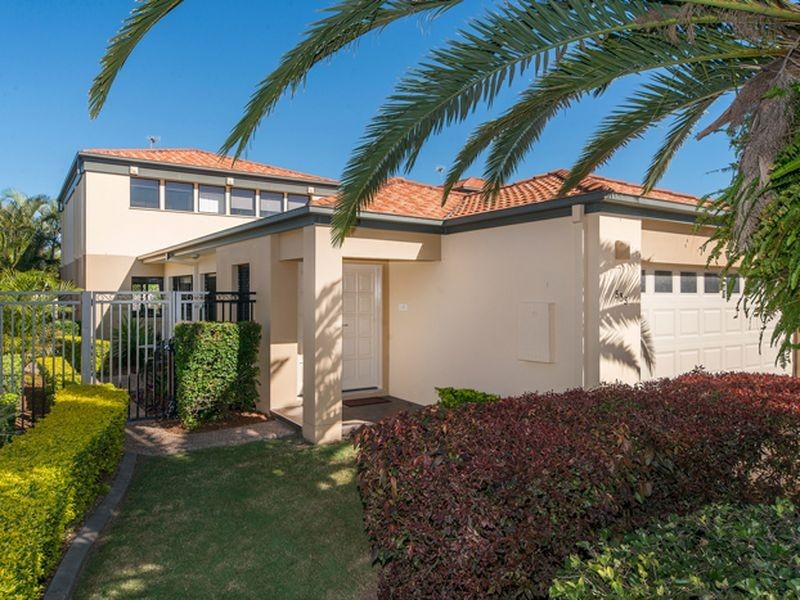 535 Oyster Cove Promenade, Helensvale QLD 4212