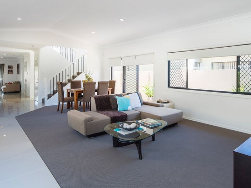 535 Oyster Cove Promenade, Helensvale QLD 4212