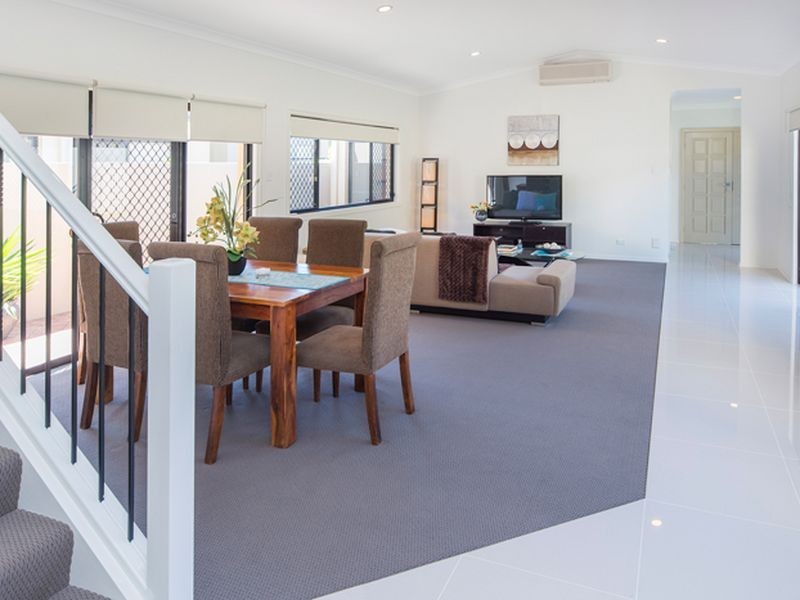 535 Oyster Cove Promenade, Helensvale QLD 4212
