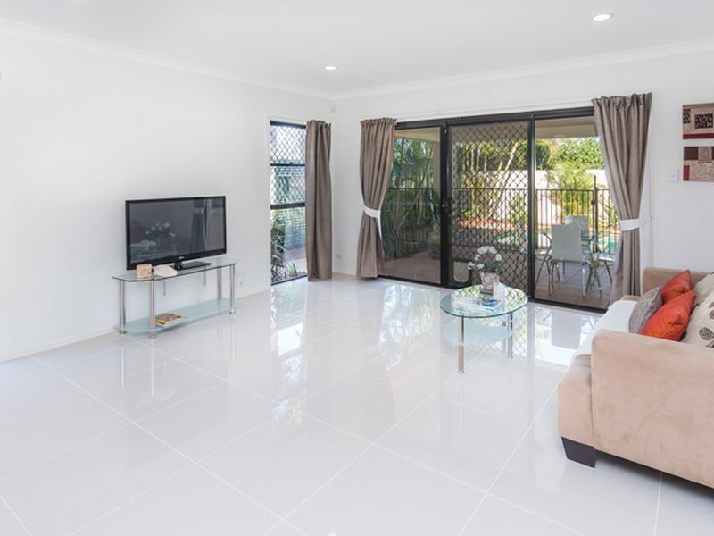 535 Oyster Cove Promenade, Helensvale QLD 4212