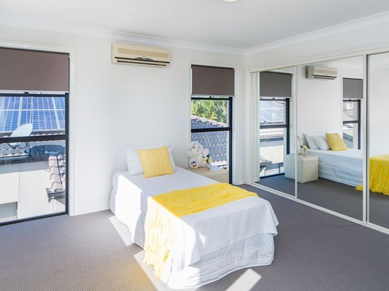 535 Oyster Cove Promenade, Helensvale QLD 4212