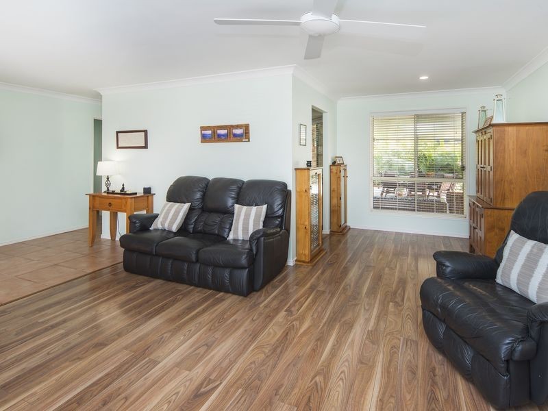 4 Torrens Court, Coombabah QLD 4216