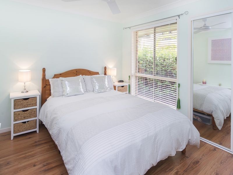 4 Torrens Court, Coombabah QLD 4216