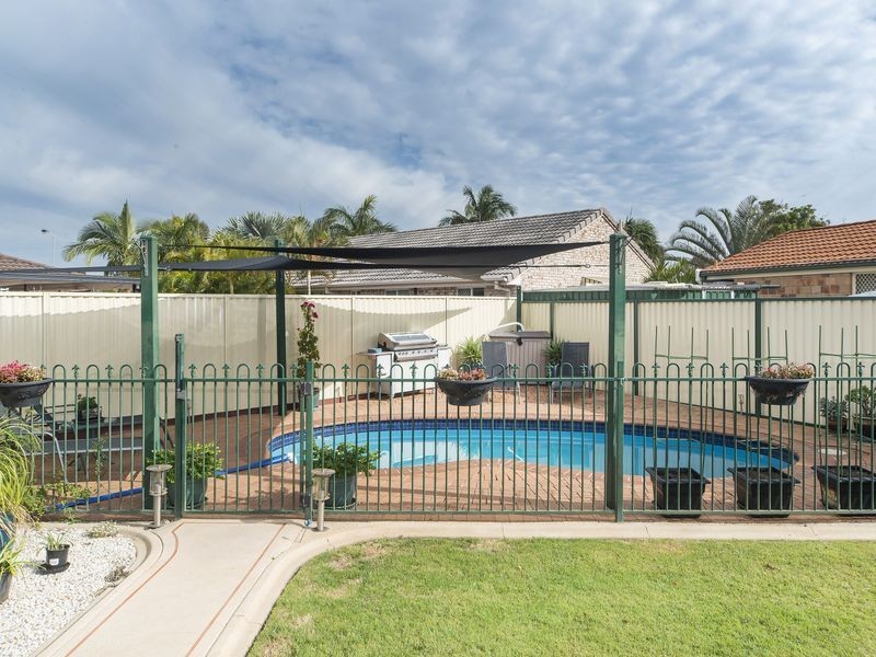 4 Torrens Court, Coombabah QLD 4216
