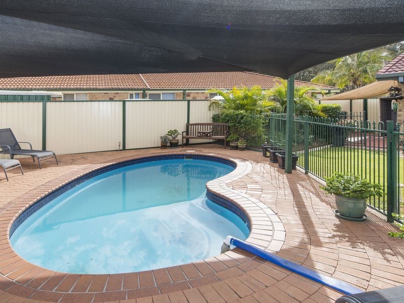 4 Torrens Court, Coombabah QLD 4216