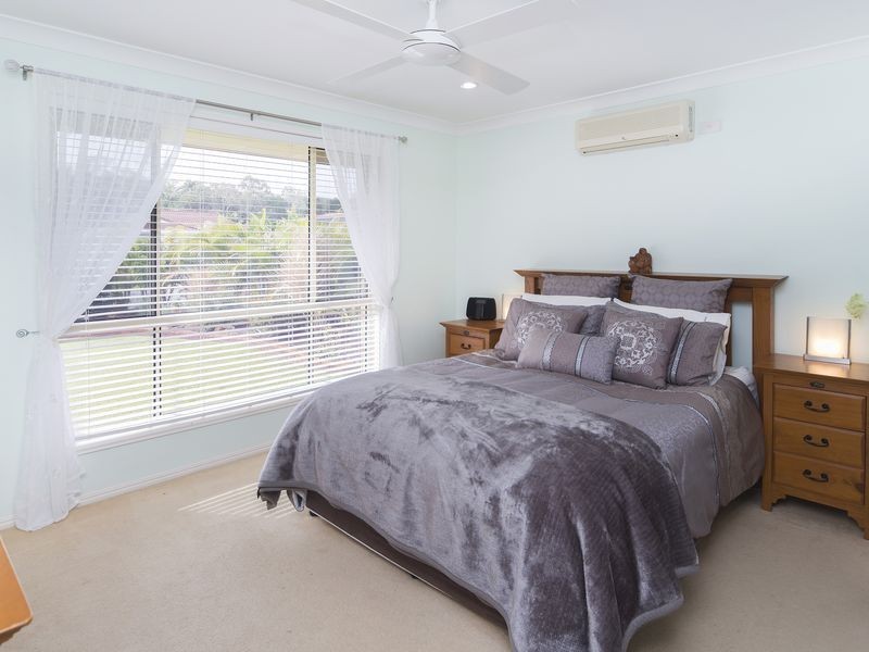 4 Torrens Court, Coombabah QLD 4216
