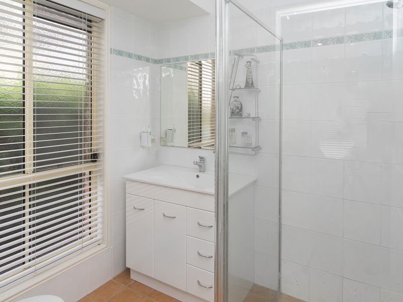 4 Torrens Court, Coombabah QLD 4216