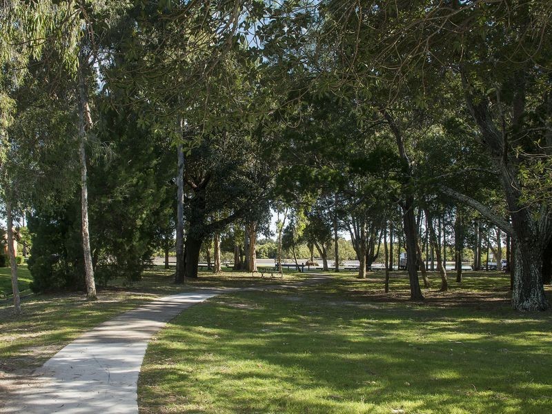 42 Tallara Street, Coombabah QLD 4216