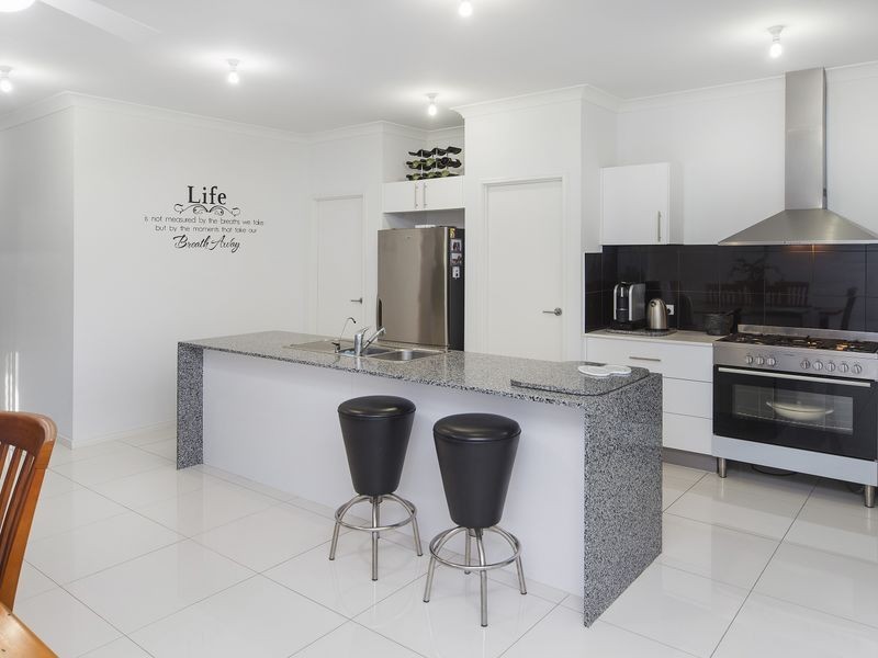 42 Turana Street, Coombabah QLD 4216