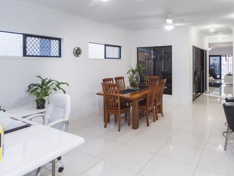 42 Turana Street, Coombabah QLD 4216