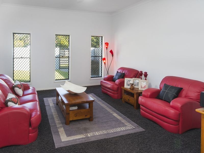 42 Turana Street, Coombabah QLD 4216