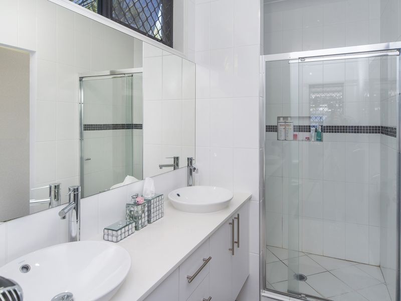42 Turana Street, Coombabah QLD 4216