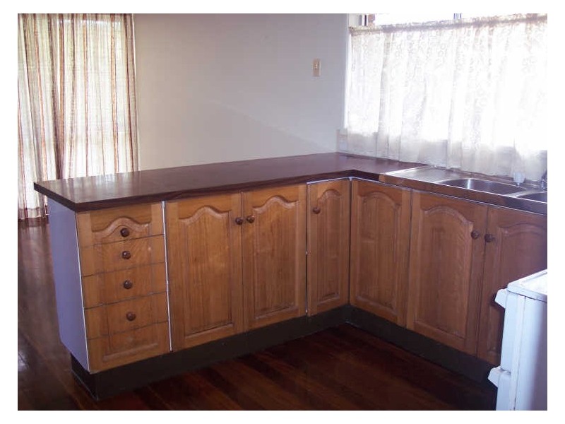 2/4 Rosalind Avenue, Paradise Point QLD 4216