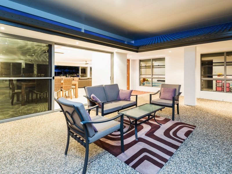 11 Smugglers Place, Runaway Bay QLD 4216