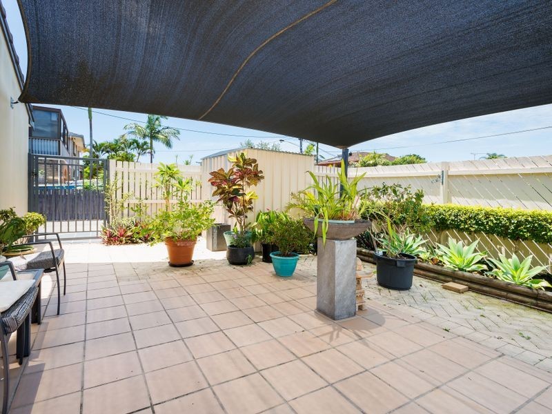 1/33 Donald Avenue, Paradise Point QLD 4216