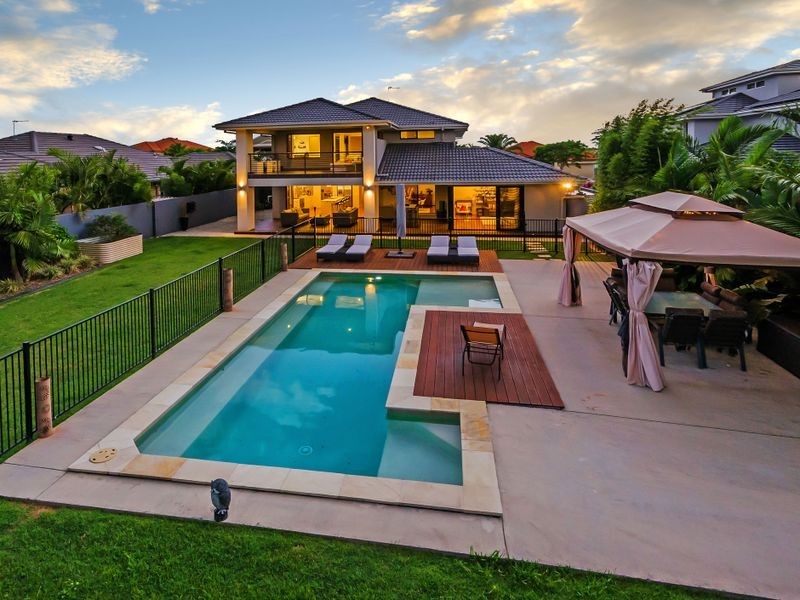 23 The Peninsula, Helensvale QLD 4212