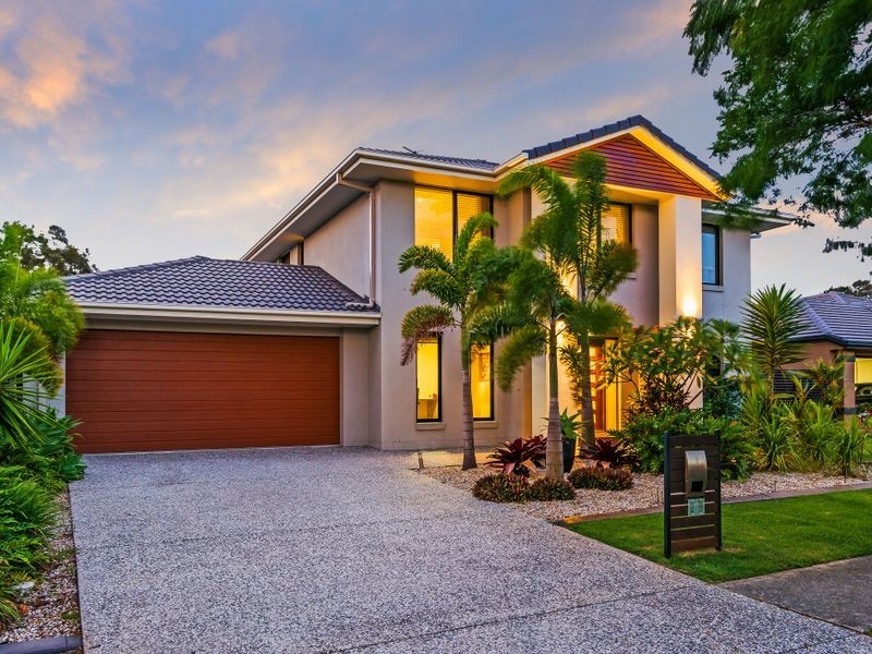 23 The Peninsula, Helensvale QLD 4212