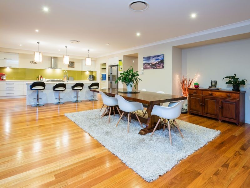 23 The Peninsula, Helensvale QLD 4212