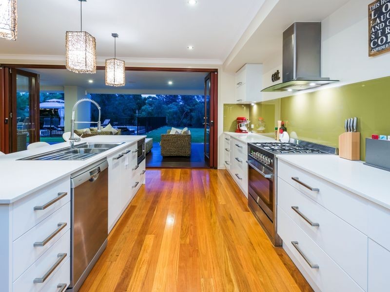 23 The Peninsula, Helensvale QLD 4212