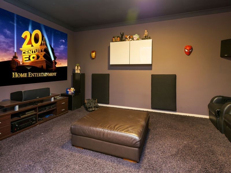 23 The Peninsula, Helensvale QLD 4212