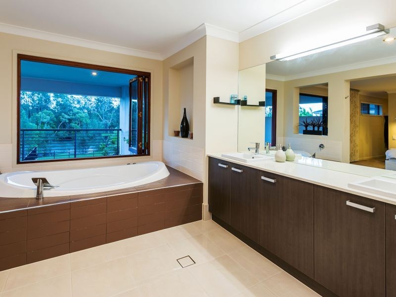 23 The Peninsula, Helensvale QLD 4212
