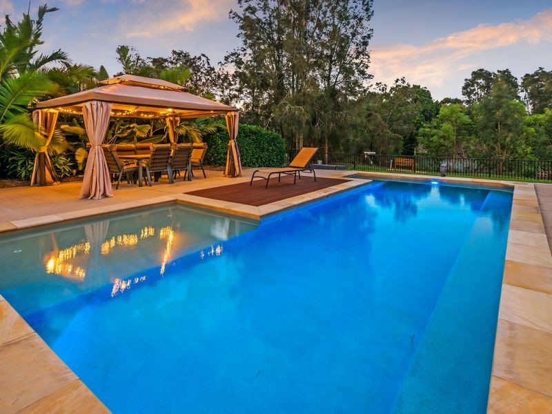 23 The Peninsula, Helensvale QLD 4212