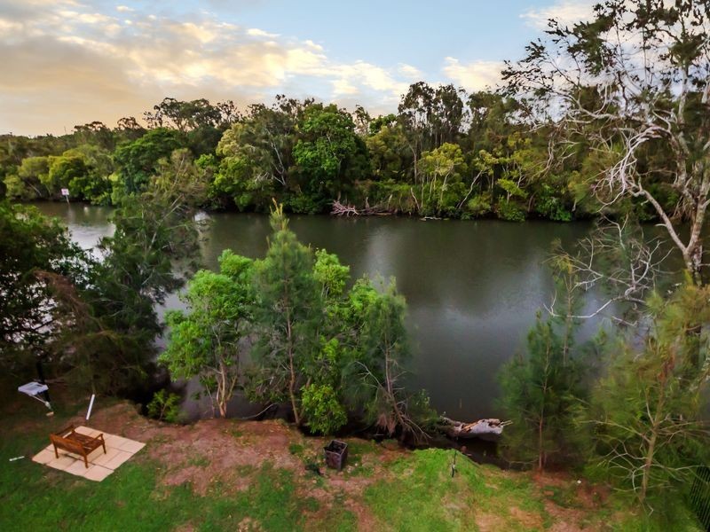 23 The Peninsula, Helensvale QLD 4212