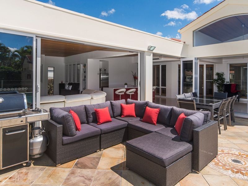 1103 Beechwood Drive, Hope Island QLD 4212