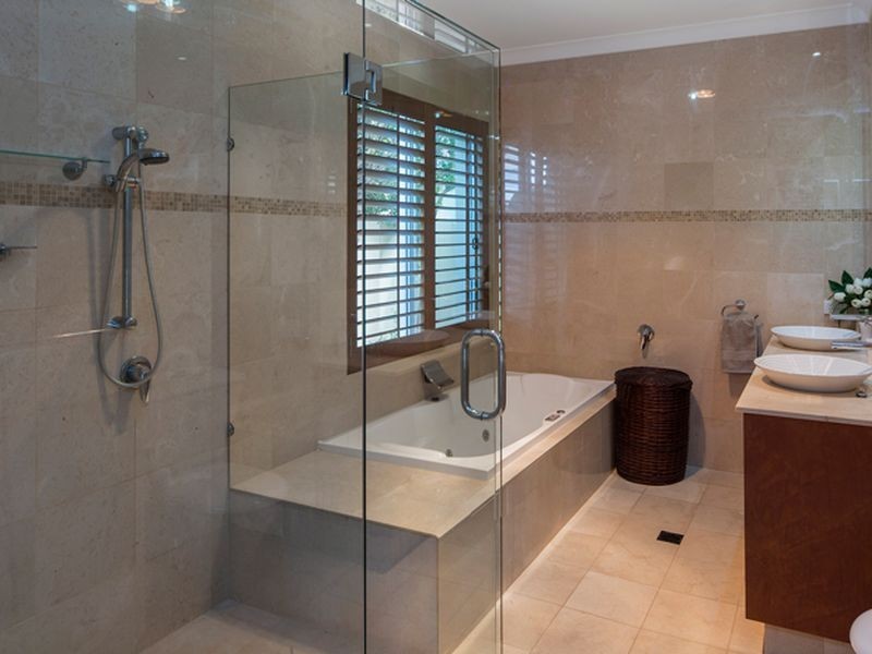 1103 Beechwood Drive, Hope Island QLD 4212