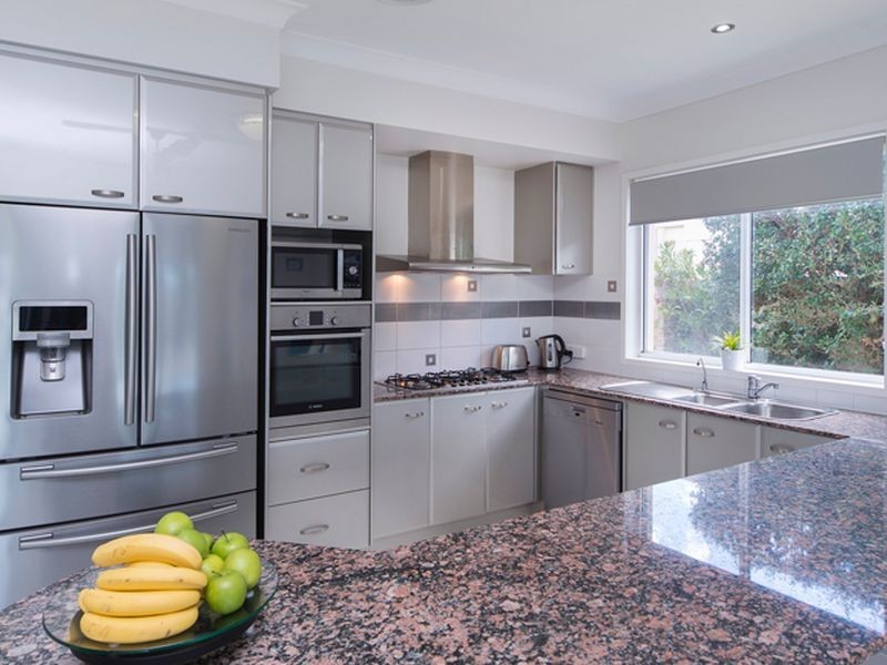 1103 Beechwood Drive, Hope Island QLD 4212