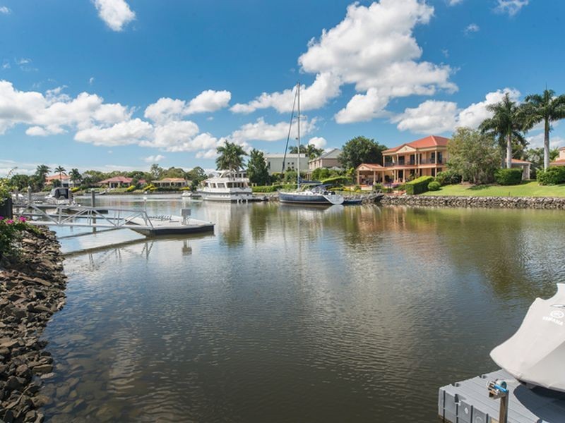 1103 Beechwood Drive, Hope Island QLD 4212