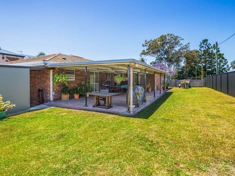 39 Ashbourne Terrace, Biggera Waters QLD 4216