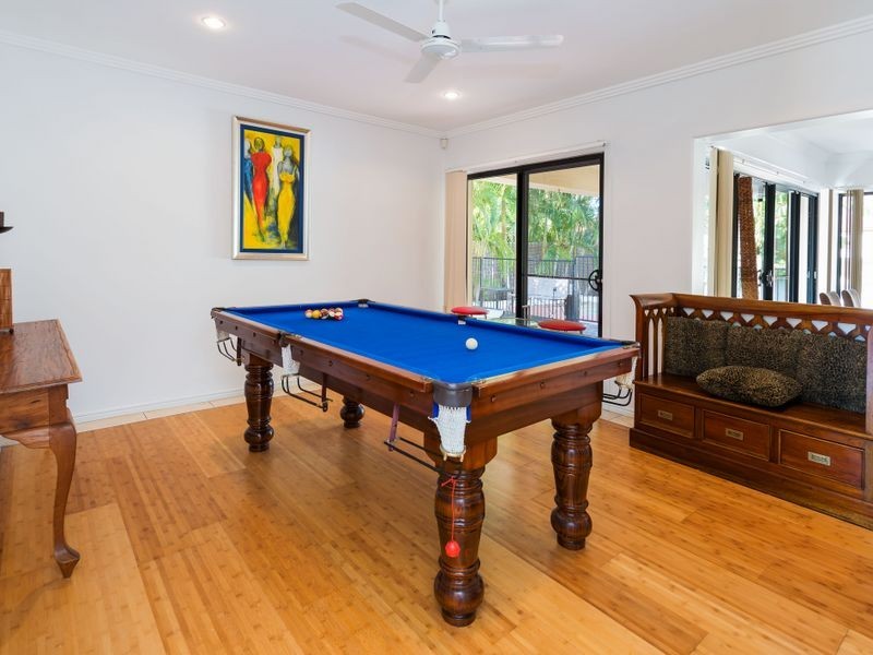 25 Ken Crescent, Helensvale QLD 4212