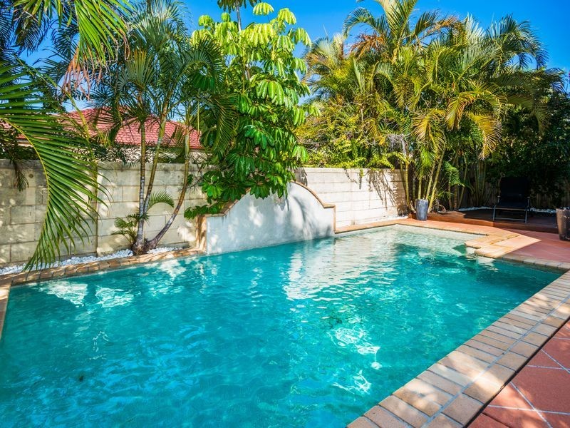 25 Ken Crescent, Helensvale QLD 4212