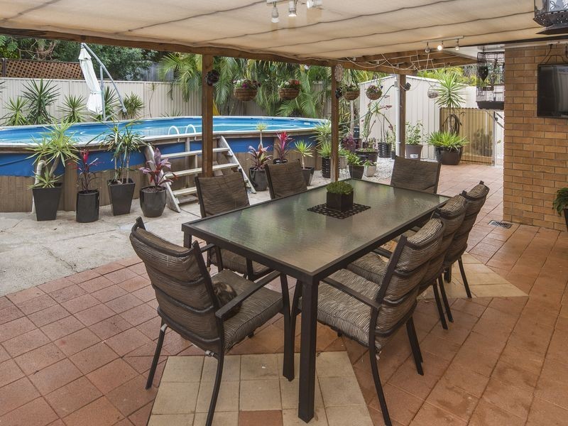 61 Poinsettia Avenue, Hollywell QLD 4216