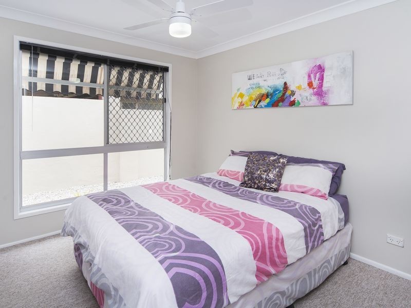 61 Poinsettia Avenue, Hollywell QLD 4216