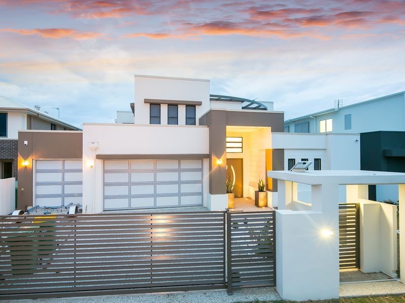 26 Harbourvue Court, Helensvale QLD 4212