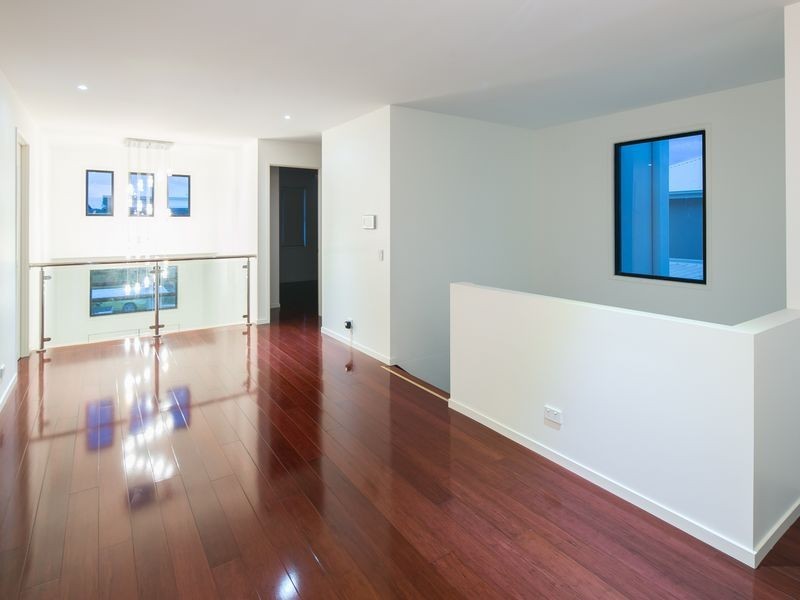 26 Harbourvue Court, Helensvale QLD 4212