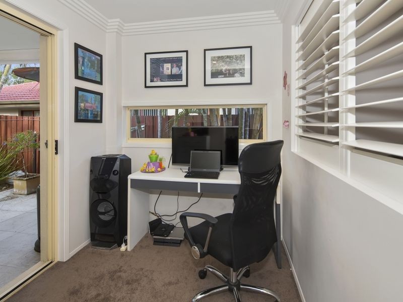 26 Audrey Avenue, Helensvale QLD 4212