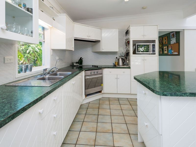 161 Paradise Parade, Hollywell QLD 4216