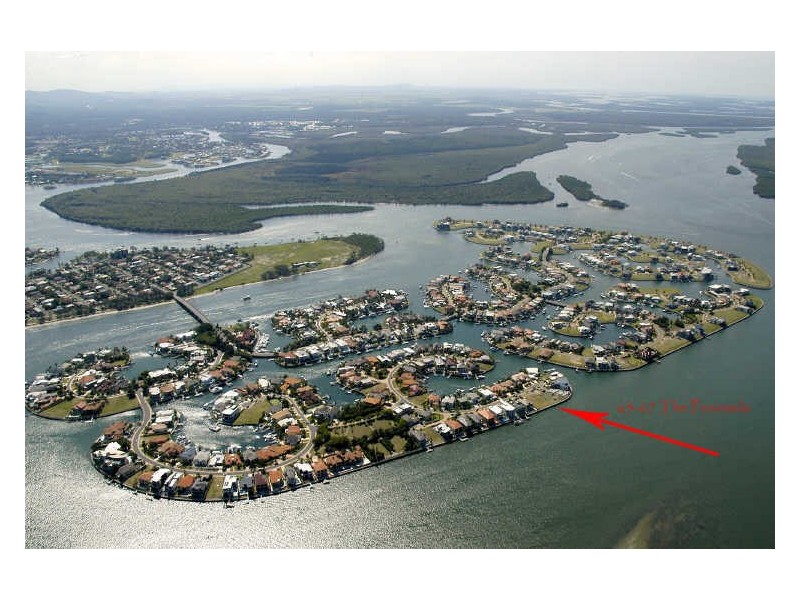 65 The Peninsula, Sovereign Islands QLD 4216