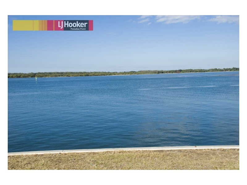 65 The Peninsula, Sovereign Islands QLD 4216