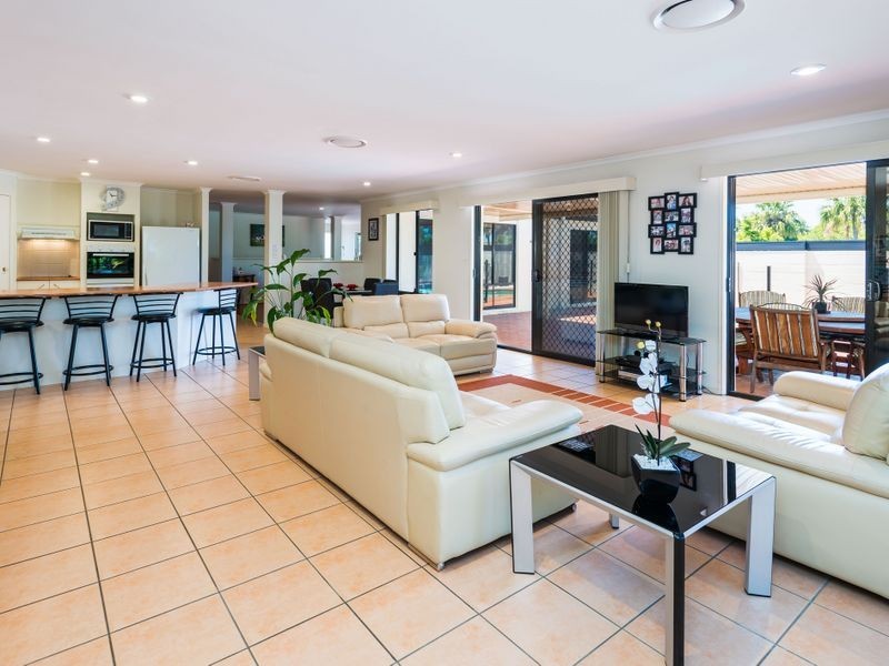 67 Audrey Avenue, Helensvale QLD 4212